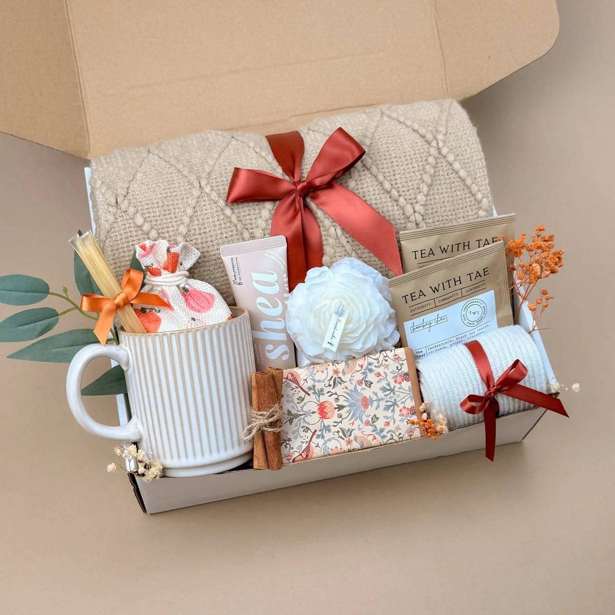 Cozy Fall Comfort Women's Gift Basket Set