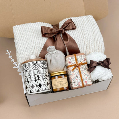 Custom Gift Boxes for Women – Cozy Blanket & Soy Candle Set