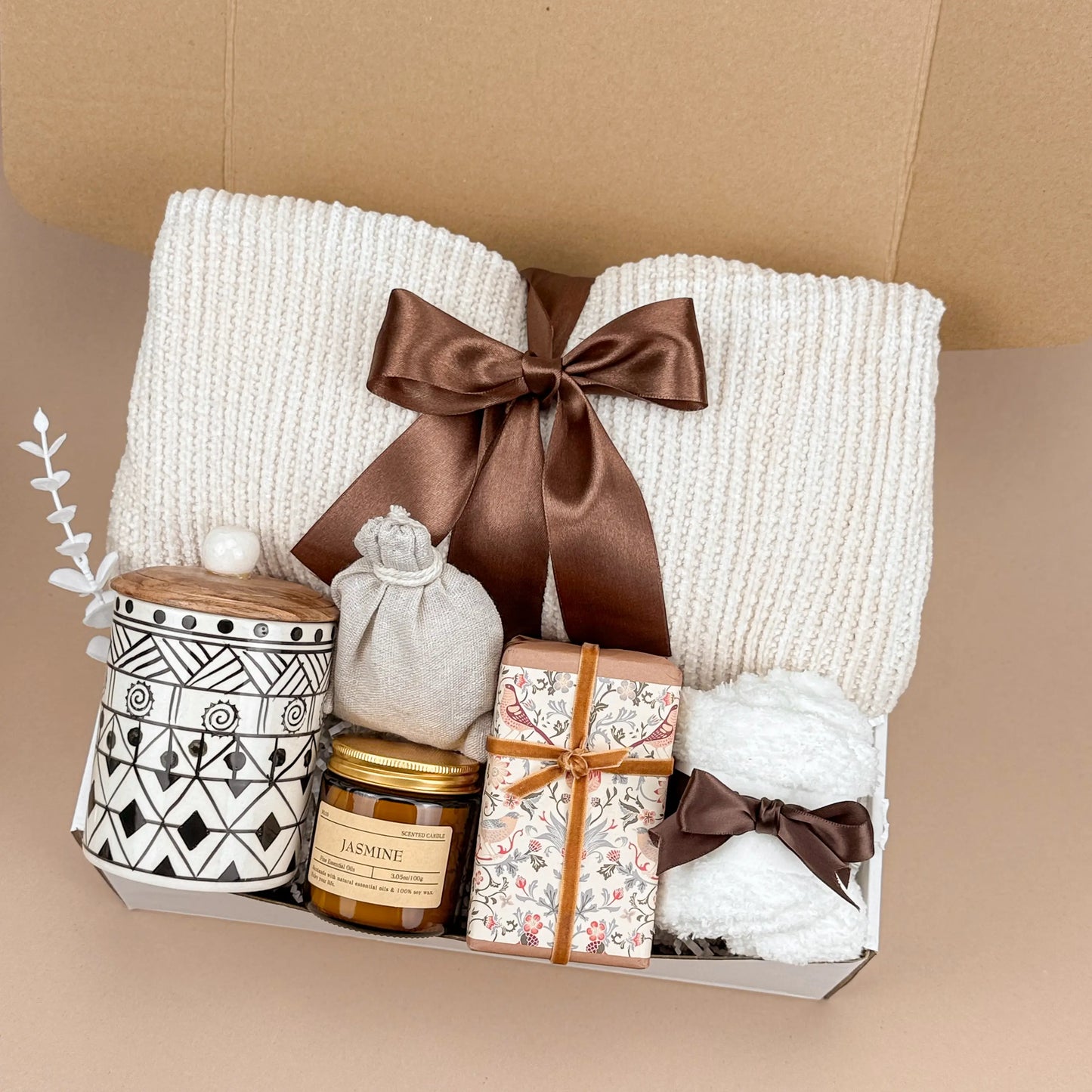 Custom Gift Boxes for Women – Cozy Blanket & Soy Candle Set