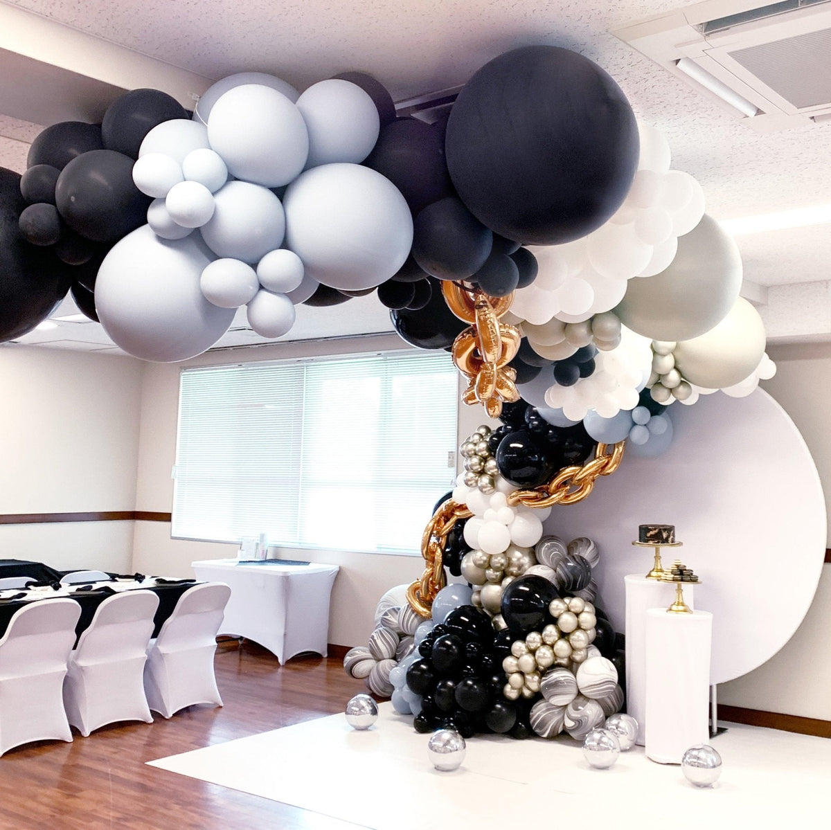 Giant Dark Hue Balloons